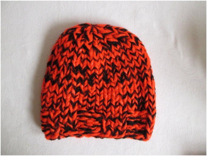 Bonnet de ski pour homme ou femme de couleur Noir et Orange fluo