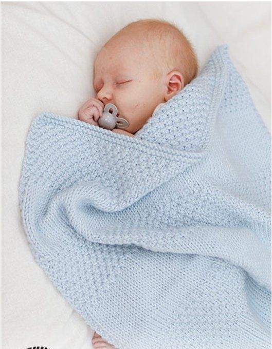 Couverture bébé tricoter à la main sur-mesure brodé de son prénom offert
