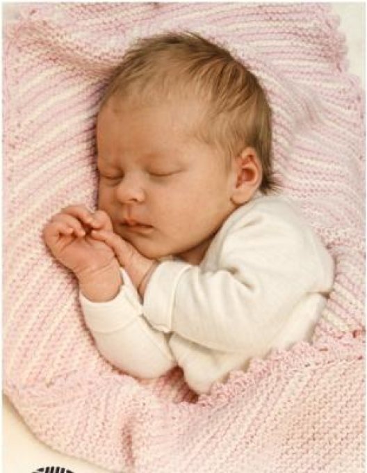 Couverture bébé tricoter à la main  prénom brodé offert